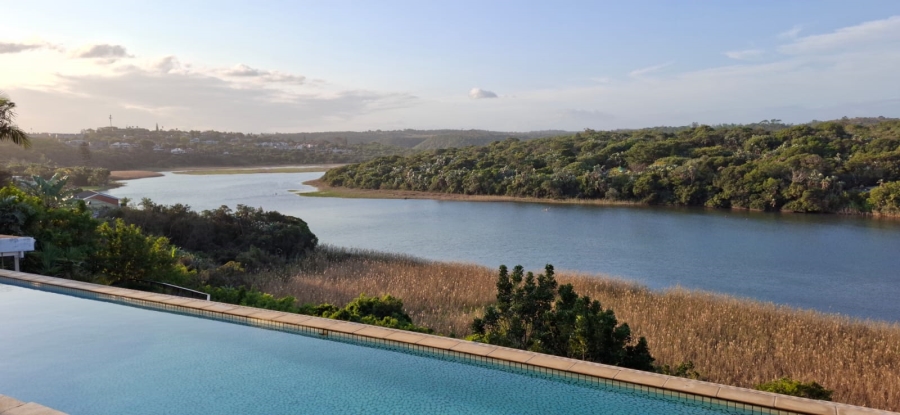 7 Bedroom Property for Sale in Bonza Bay Eastern Cape